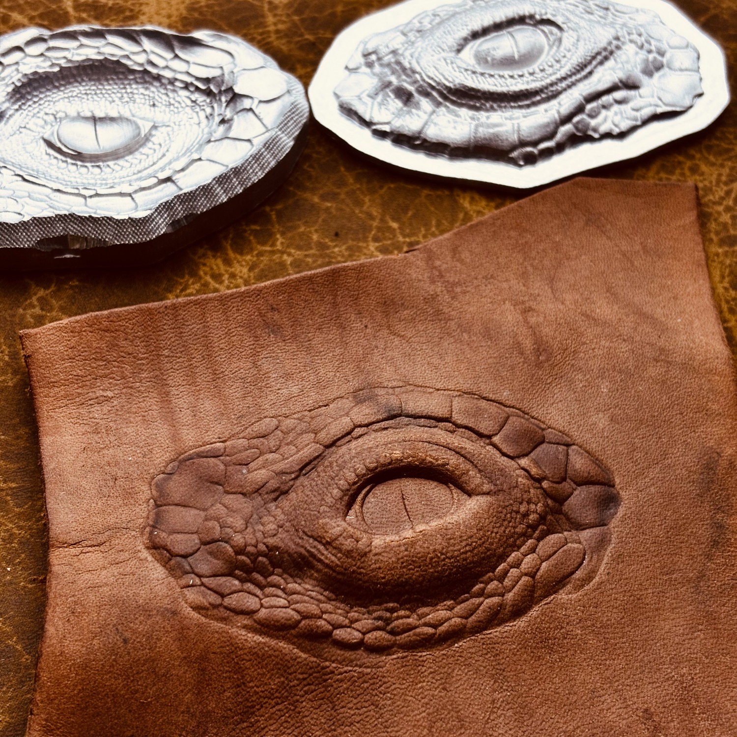 Dragon Dinosaur Eye Leather Em - Dinosaur And Craft reseña y precio